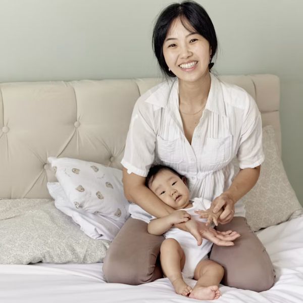 Em bé được chăm sóc tận tâm với dịch vụ chăm sóc nuôi sanh mẹ và bé TP.HCM