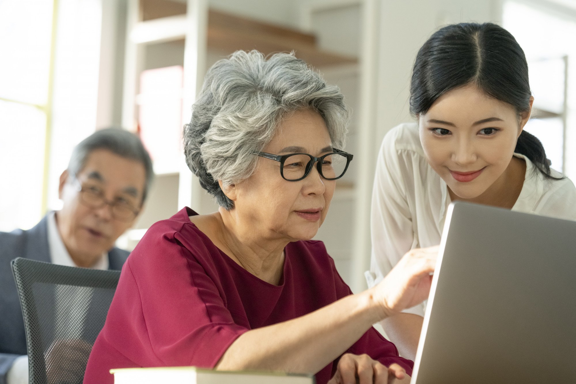 Người giúp việc nuôi bệnh theo giờ linh hoạt, tận tâm, đúng trách nhiệm